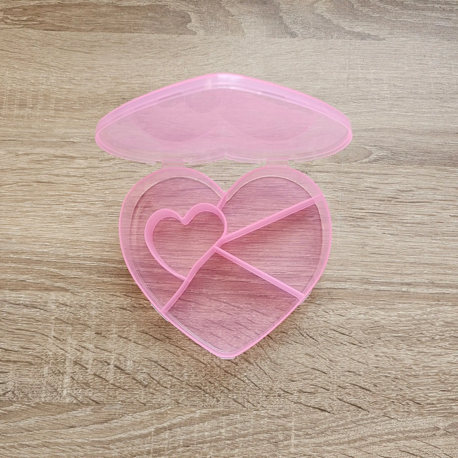 Perlenbox "Herz" 5 Fächer • leer pink 90 auf Lager