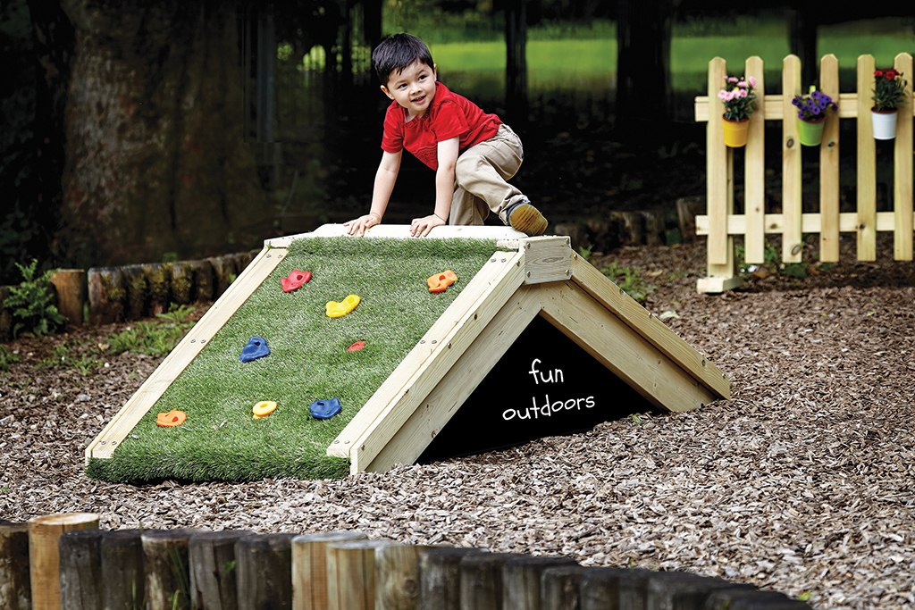 Kinderkletterwand, Spielgeräte, Outdoor-Spielplatz, Kletterfläche, Gartenlaube?, Kletterwand, Spielplatz, Outdoor-Spiel, Kinder, Holzstruktur