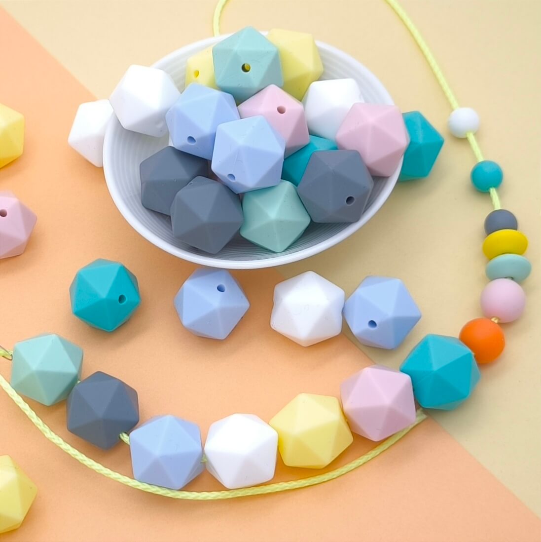 Silikonperlen in Hexagonform Silikonperlen in Hexagonform