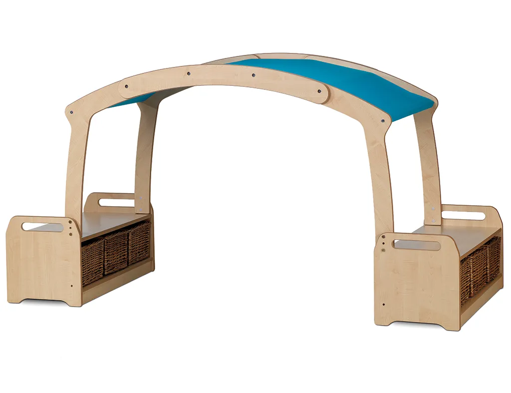 Kinderbett, Holzrahmen, Kriechbogen, Rattanaufsatz, Bettüberbau, Holzrahmen, Kinderbrücke, Korbwanne, Blaues Dach, Wald-Design