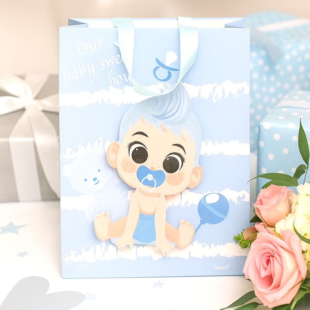 Kleine Geschenktüte mit 3D-Babymotiv - babyblau Kleine Geschenktüte mit 3D-Babymotiv - babyblau