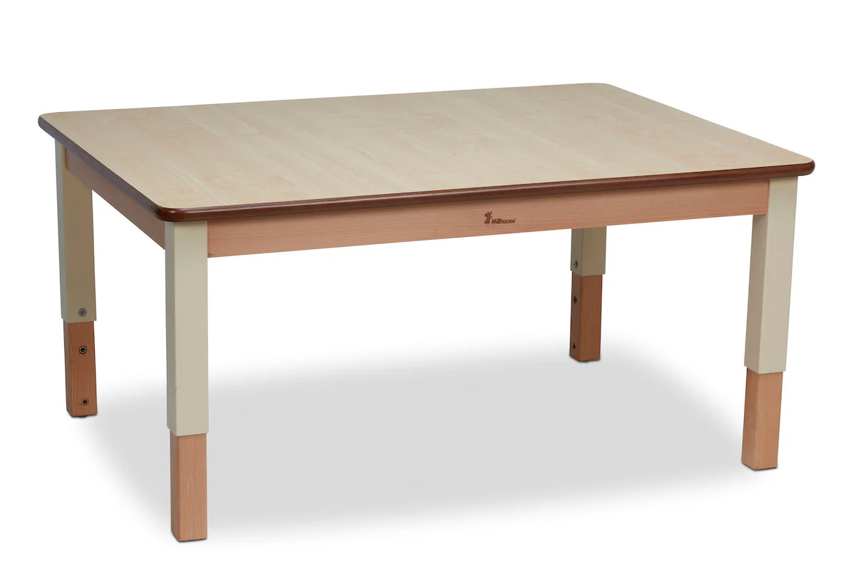 Kleiner rechteckiger Tisch (B 960 x T 695), höhenverstellbar