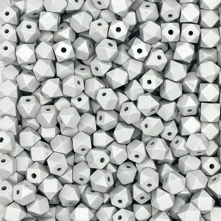 Hexagonperlen 12 mm hellgrau 2637 auf Lager