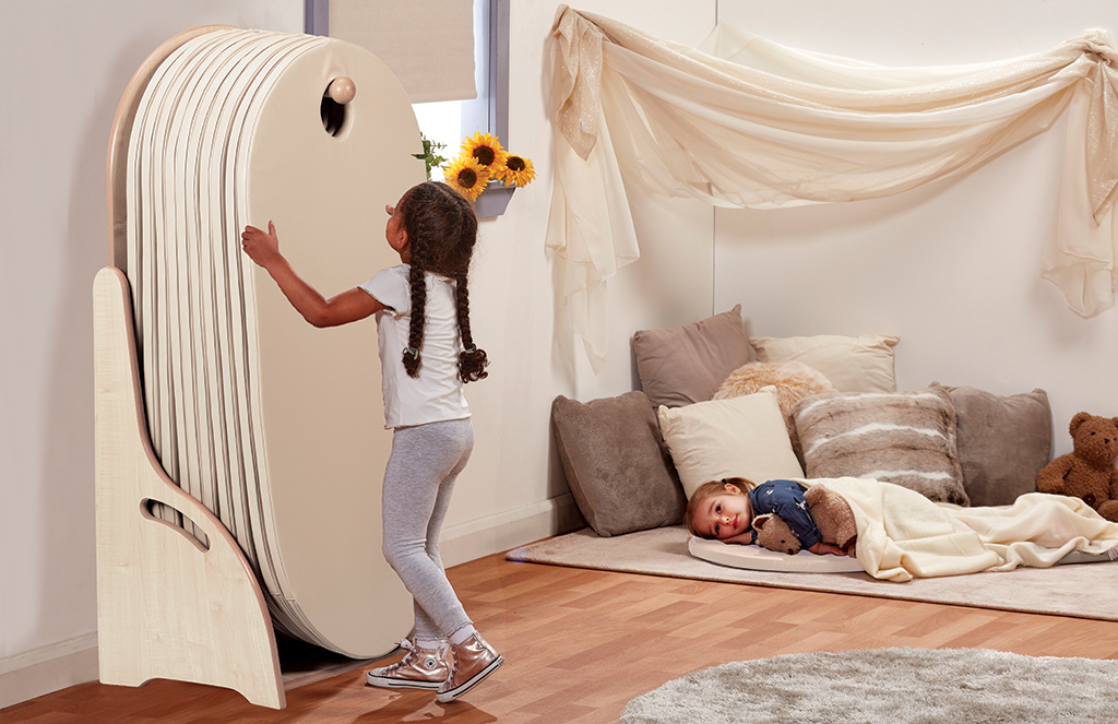 pediatric MRI, Maschine, Scannen, Kinder, Klinik, Kinder, Kinderzimmer, Kleidung, Giraffe?, Trockentable?