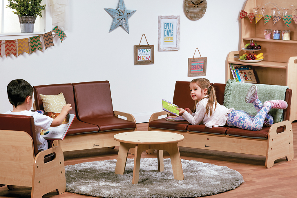 Kinderzimmer, Sofasessel, Lesesitz, Holzmöbel, Kinderzimmerdeko, Kinderzimmer, Sofas, Holzrahmen, Leseecke, Kinder