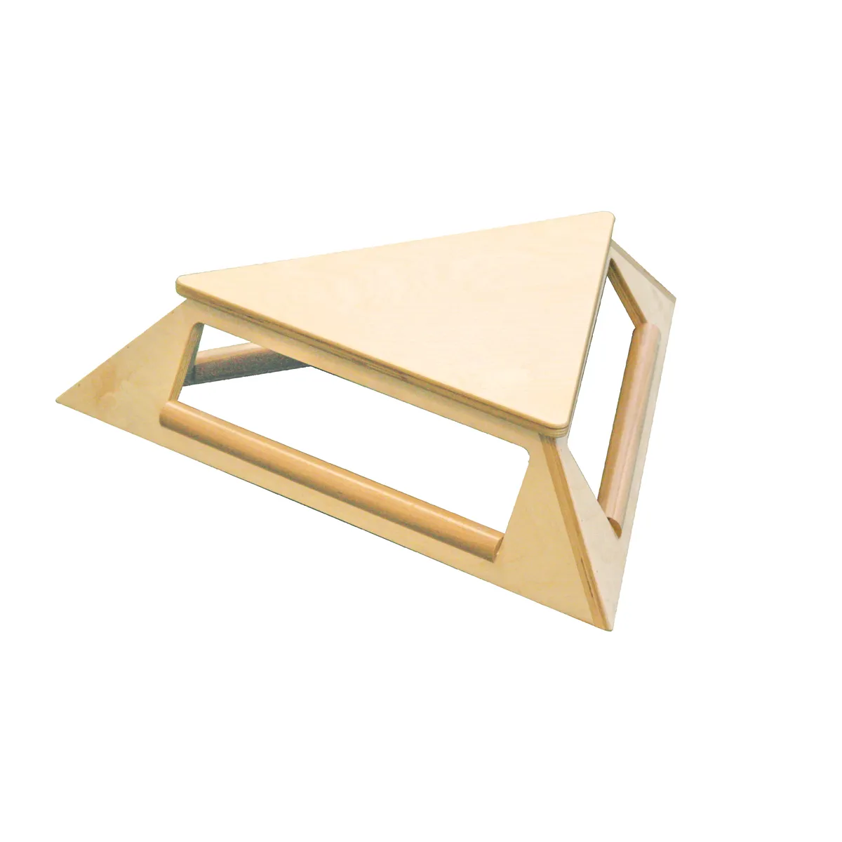 holz, klein, stuhl, tisch, dreieckig, Holzstuhl, Kinderstuhl, dreieckiges Design, Stuhl mit Rückenlehne, natürliche Holzoptik