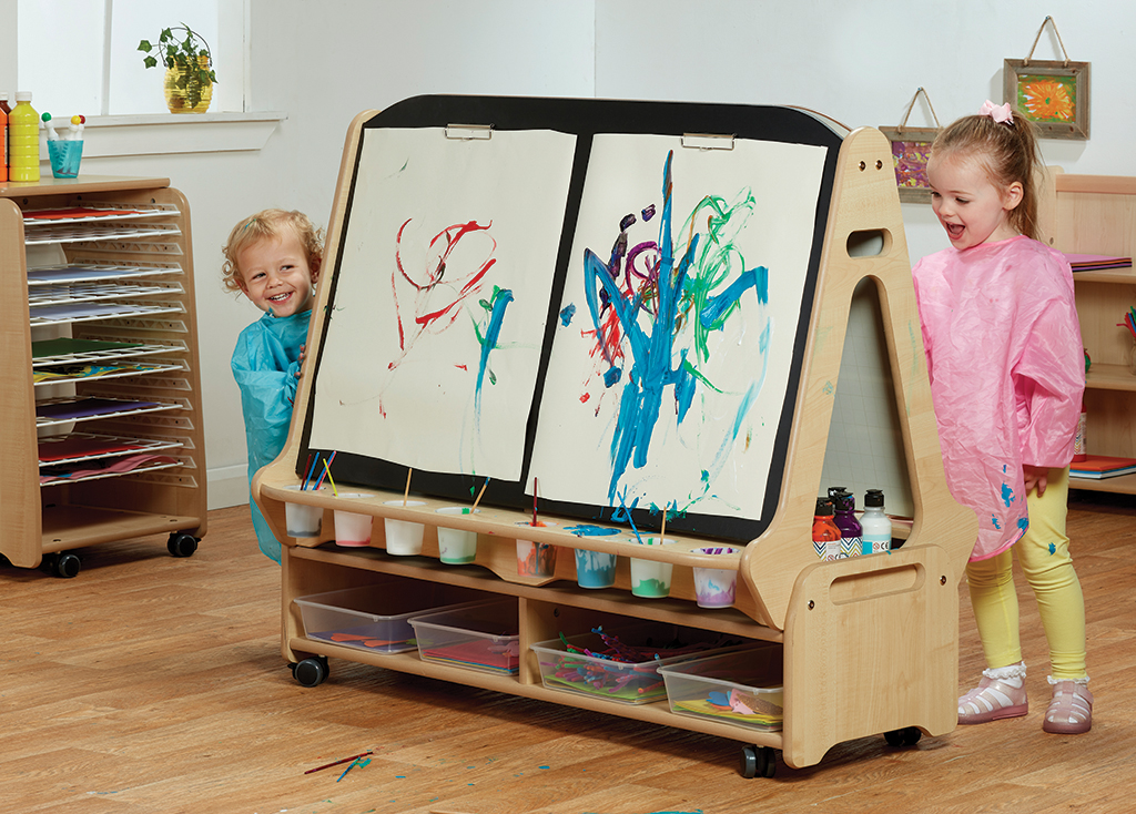 Maltafel, Kunstwerkstatt, Malfarben, Kinderzimmer, Pinsel, Malstisch, Malpapier, Pinsel, Farben, Kinderzimmer