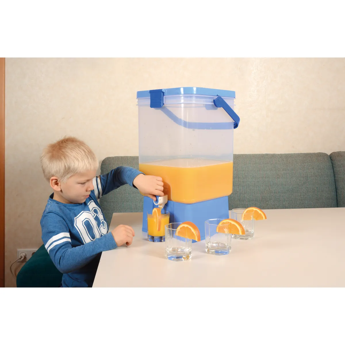 Saftspender, Saftkanne, Orange, Gläser, Kinder, Saftkanne, Saftspender, Orangensaft, Kinder, Getränkespender