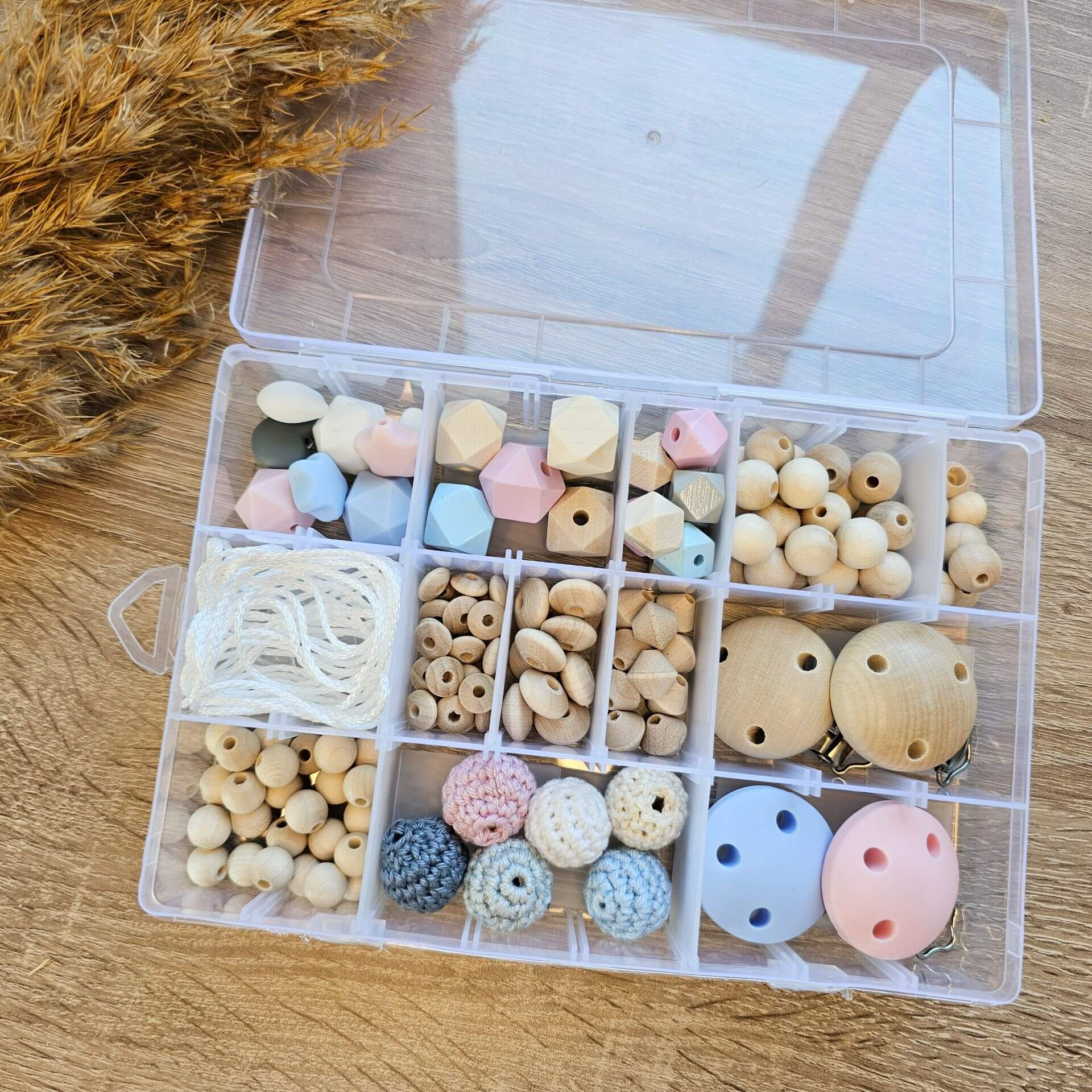 Geschenkidee: Schnullerketten-Starterset Babyzauber Geschenkidee: Schnullerketten-Starterset Babyzauber