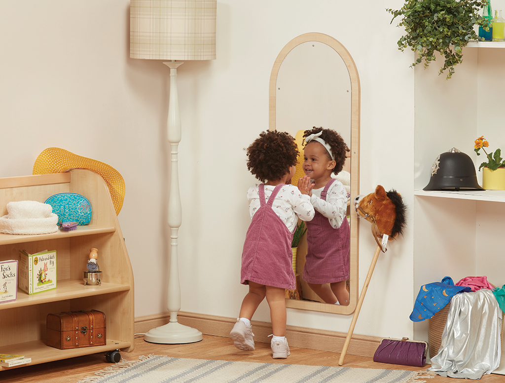 Kinderzimmer, Kleidung, Overalls, Spiegel, Schmuck, Kleidung, Mädchen, Spiegel, Kinderzimmer, Puppenstube