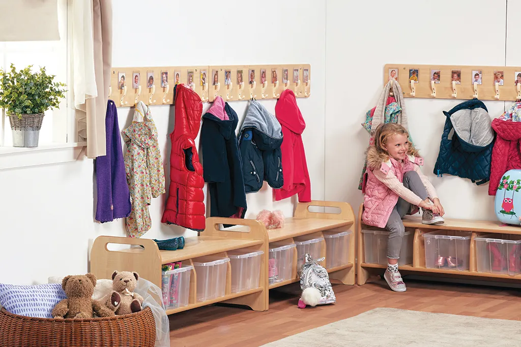 Kinderkleiderschrank, Kinderort, Mantel, Jacke, Kleidungskörbchen, Kinderkleidung, Kleideraufbewahrung, Mantel, Jacke, Spielzimmer