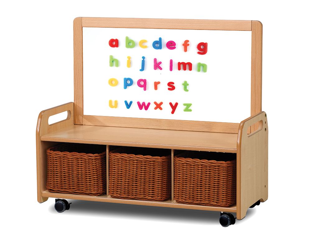 Holz-Lernwand, Kinderregal, Wand-/Lernboard, Kästenkorb, Korpus mit Rollen, Kindergartenregal, Alphabettafel, Holzkorpus, Rollwagen, drei Körbe