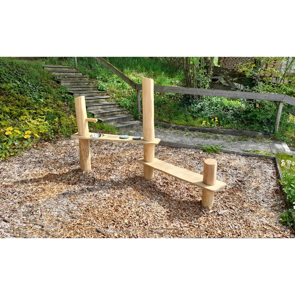Holzspielzeug, Wipp-Station, Seilbahn, Outdoor Spielgerät, Holzbar, Holzspielanlage, Sitzbank, Wippe, Outdoor-Spielgerät, Holz natur