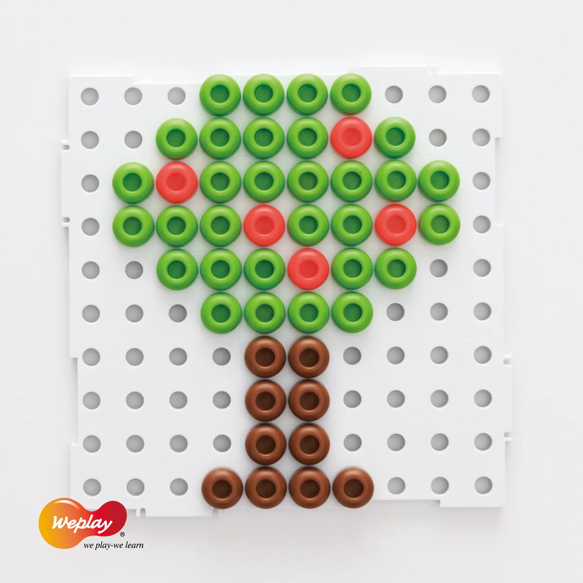 bunte runde Perlen, dot grid, abstraktes Muster, Lernspielzeug, WePlay Lernbausteine, perlenboard, abakus, grün, braun, steckbrett
