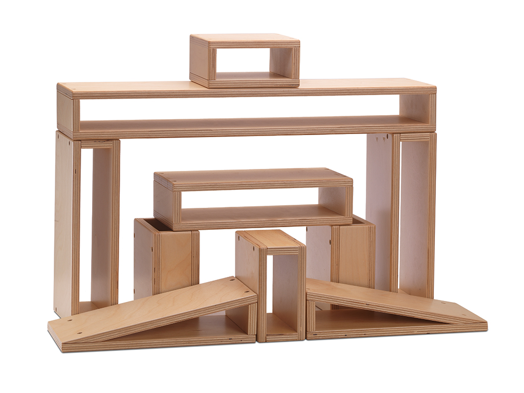 Holzbausteine, Kaleidoskopisches Holzhaus, Holzspielzeug, Kistenstruktur, Turmstruktur, wooden blocks, Konstruktionsspielzeug, Multiplex, Holzarchitektur, Holzbausteine