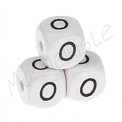 Buchstabenperlen weiß 10x10mm geprägt O 146 auf Lager