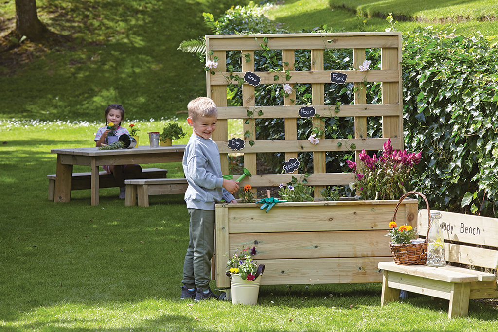 sandkasten garten, außenbereich spiel, holzbeet, kinder gartenarbeit, blumenkasten, Kinderspielbereich, Kletter-/Gartenset, Holzhochbeet, Blumenbeet, Gartenkooperation