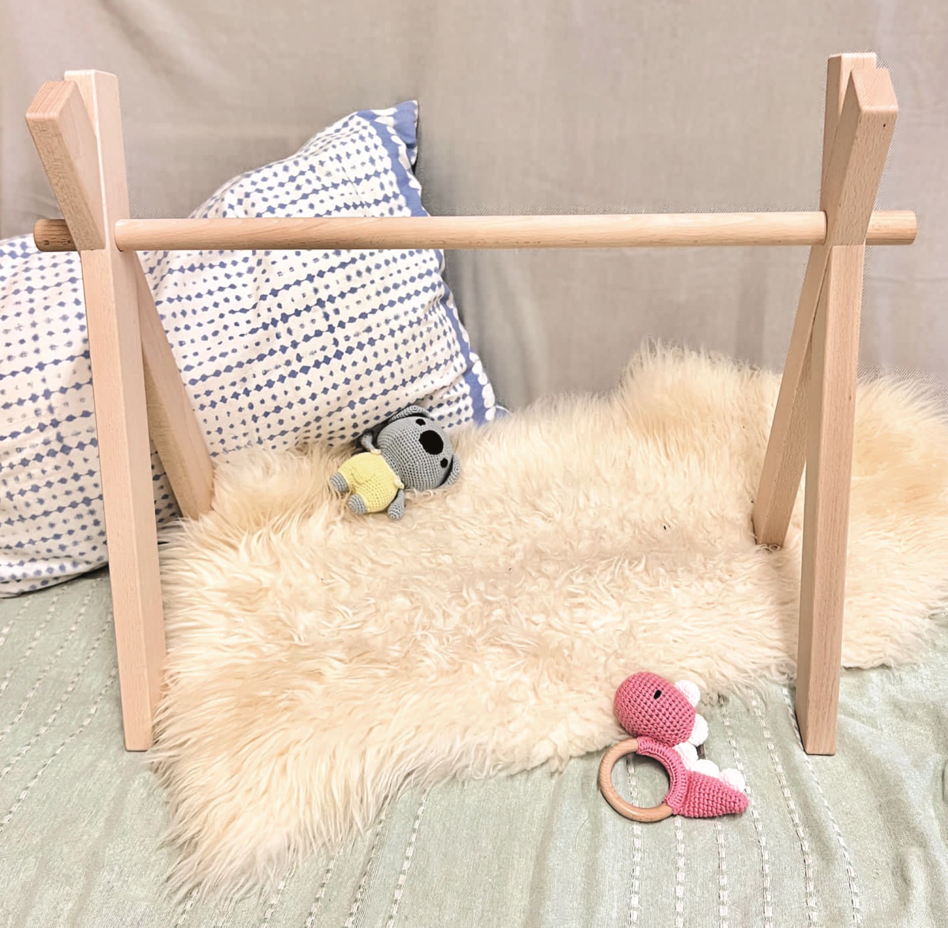 Geschenkidee: Montessori-Spielbogen Geschenkidee: Montessori-Spielbogen