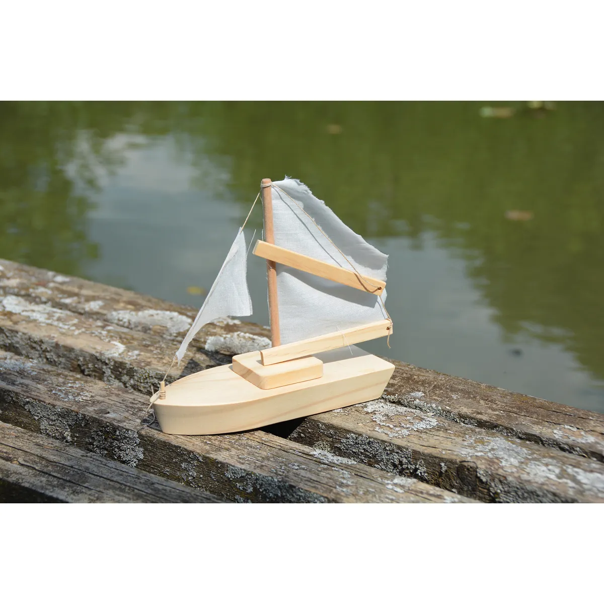 Holzboot, Modellboot, Segelboot, Holz, Miniatur, Holzmodell, Segelboot, Miniaturboot, Naturholz, Skulptur