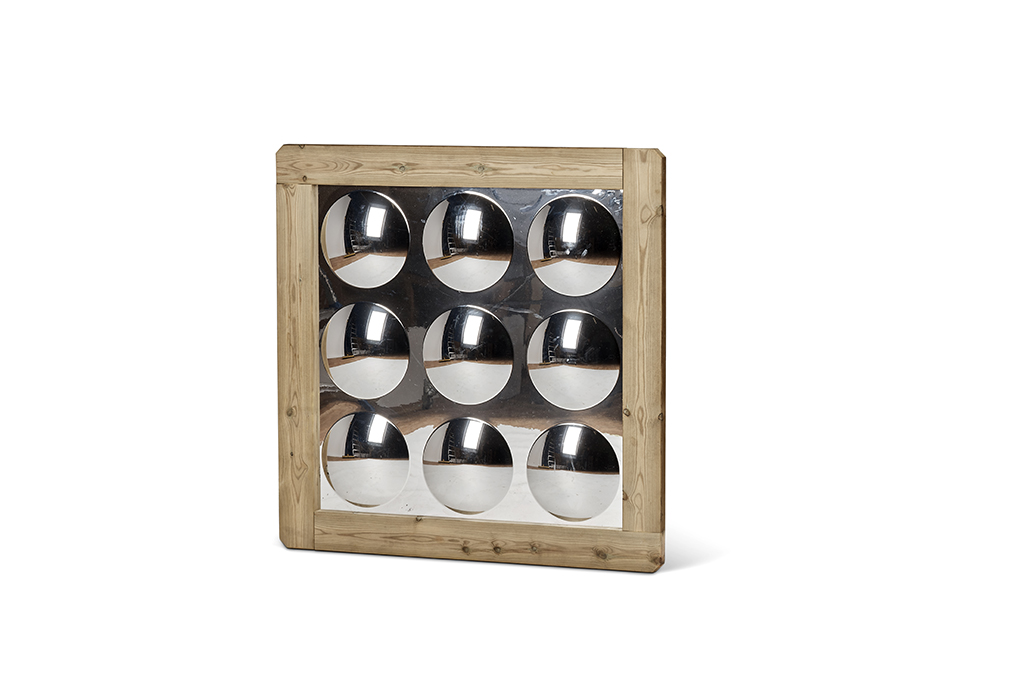 Nussanrichte, Wandhalter, Sterne, Holzrahmen, Glasvitrine, Weihnachtskugeln, Glaskugeln, Holzrahmen, Weihnachtsdeko, Spiegelkugel