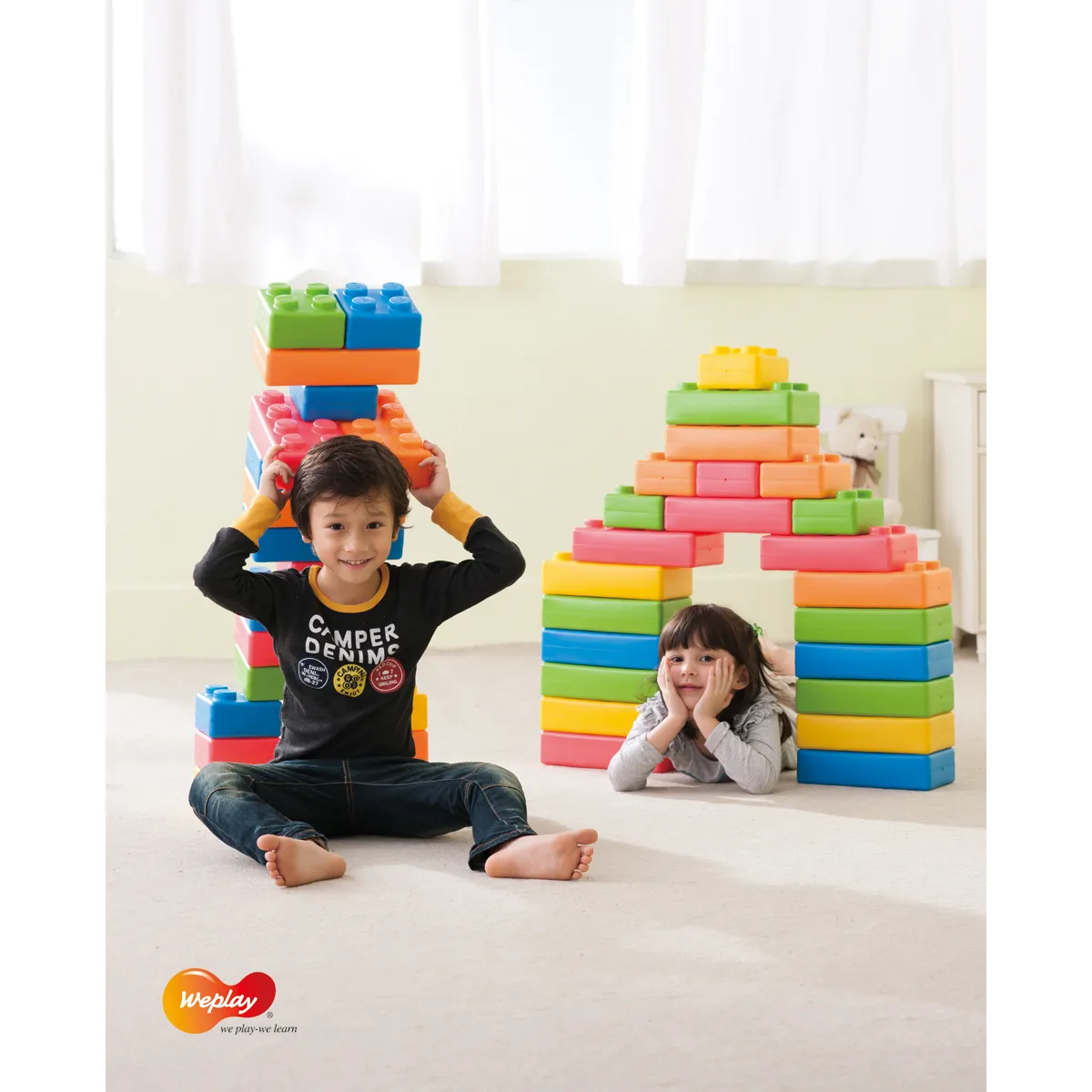 Konstruktionsspielzeug, Bauspielzeug, Große Bausteine, Kinderzimmer, Farbenfrohe Blöcke, Kinderhaus, Bauspielzeug, Große Bausteine, Kunststoffbausteine, Spielzimmer