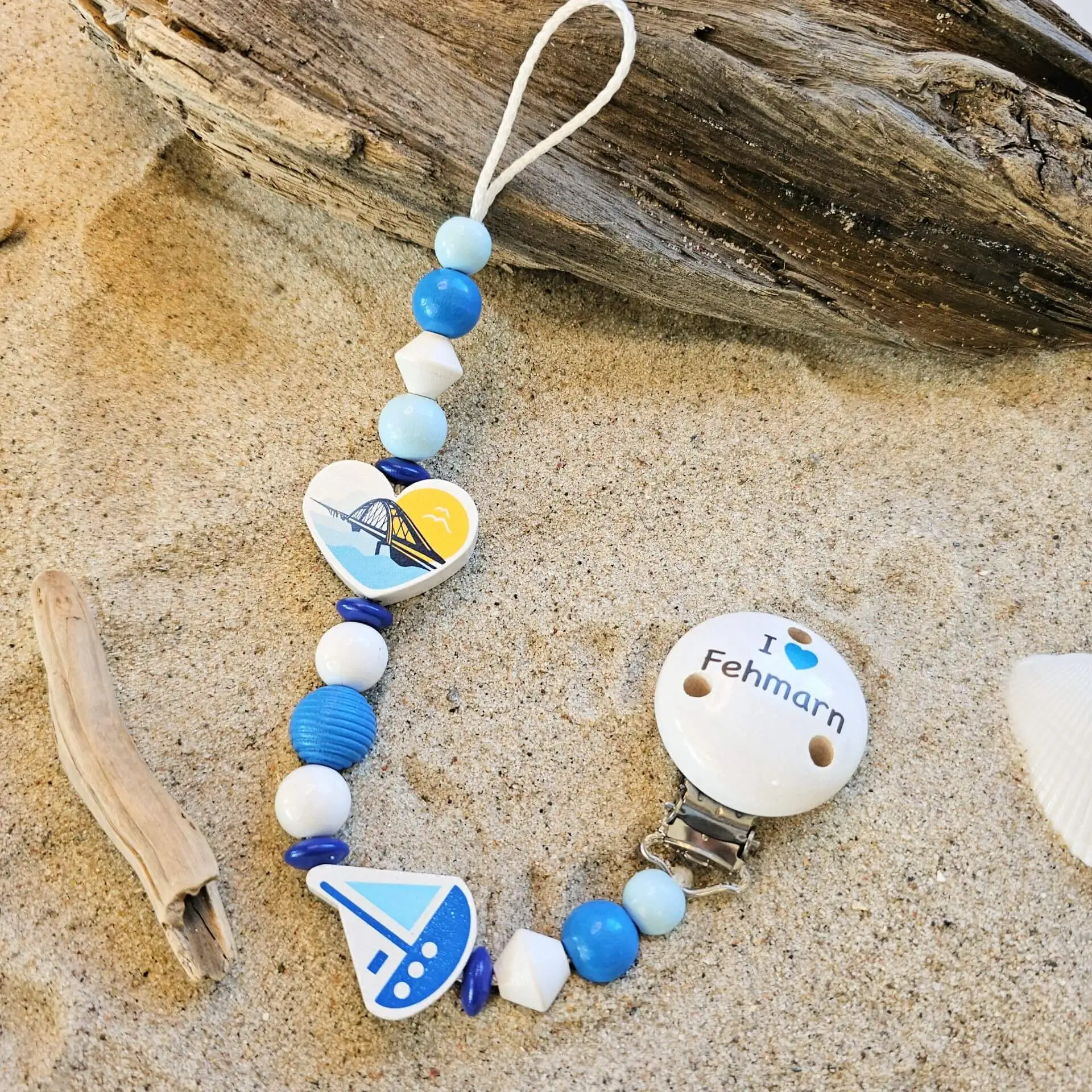 Holzperlen Schnullerkette "Fehmarn" 