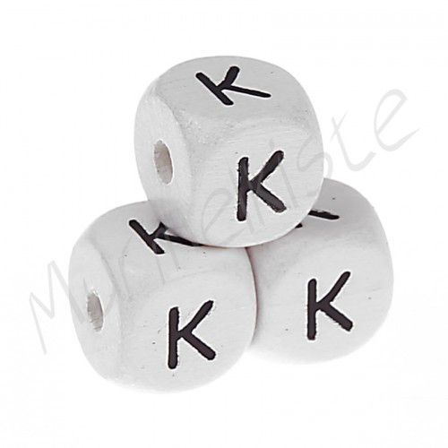 Buchstabenperlen weiß 10x10mm geprägt 'K' 852 auf Lager
